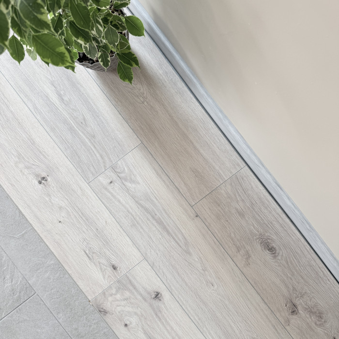 Ламинат EGGER Comfort Classic 33кл 8мм 4-v EC2834 Дуб Муром изображение 6